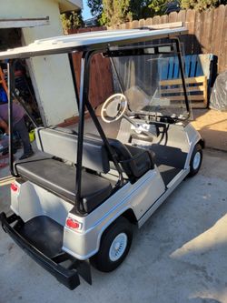 Yamaha G2 Electric Golf Cart