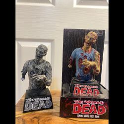 THE WALKING DEAD ZOMBIE VINYL BUST BANK - 8" TALL - NEW + Zombie Variant Used! 