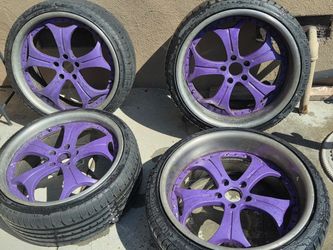 Solo staggered rims set for Dodge Challenger or Infinity
