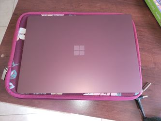Microsoft Surface Laptop