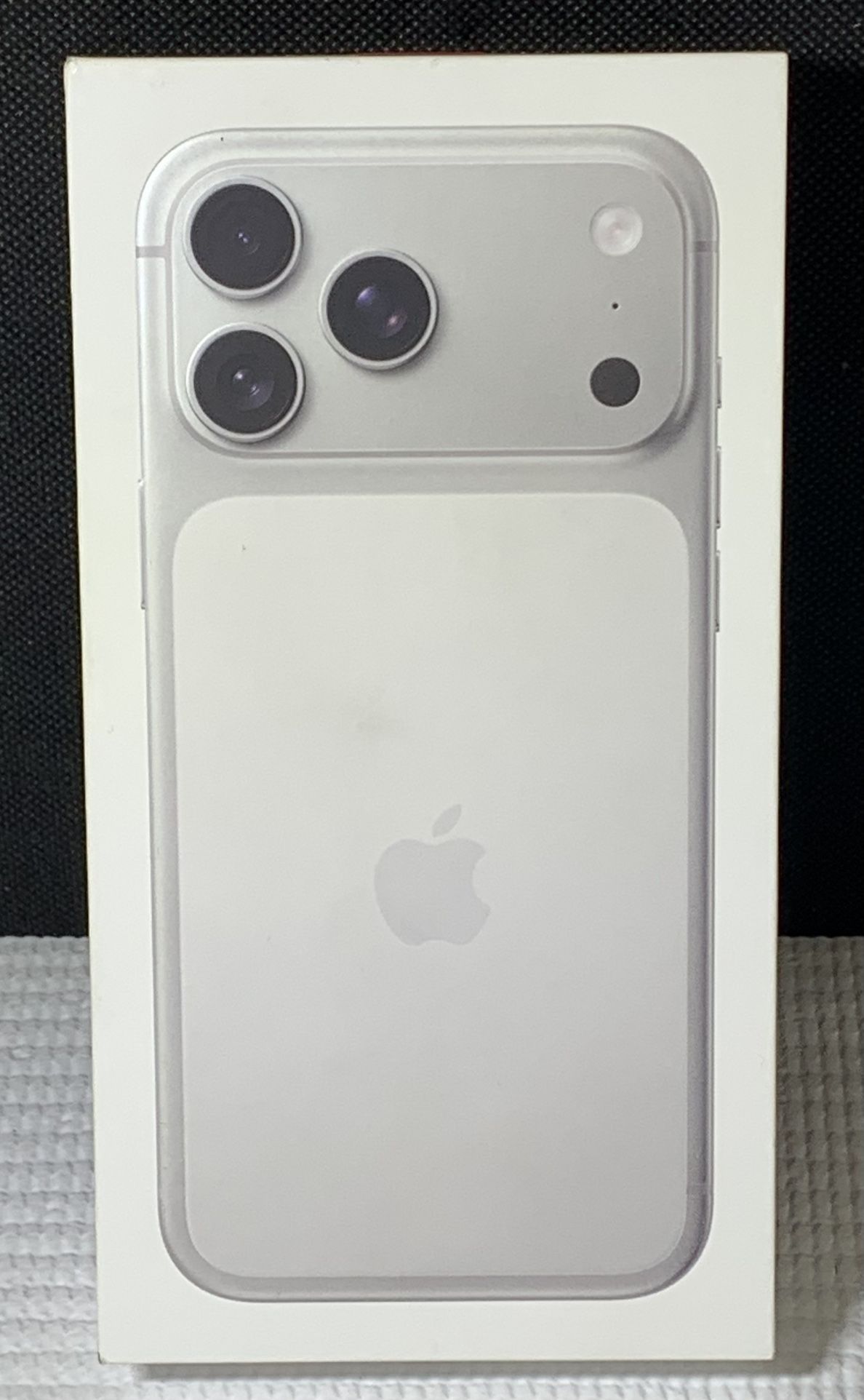 iPhone 17 Pro Max - NEW - 256 GB - Unlocked