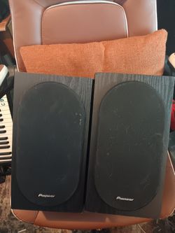 Pair Of Pioneer Sp-BS22-LR Andrew Jones Audiophile Speakers Works Great
