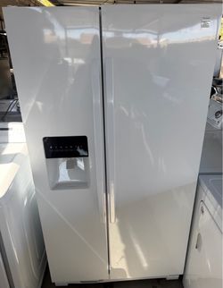 Kenmore~📣📣🔥🗣️Side-by-Side Refrigerator with Ice and Water Dispenser in excellent condition