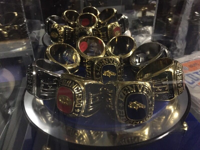 Balfour jewelers NFL liscensed replica trophy rings for Sale in Lake  Dallas, TX - OfferUp