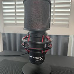 Hyper X Quadcast And Microphone Arm