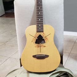Luna Guitar