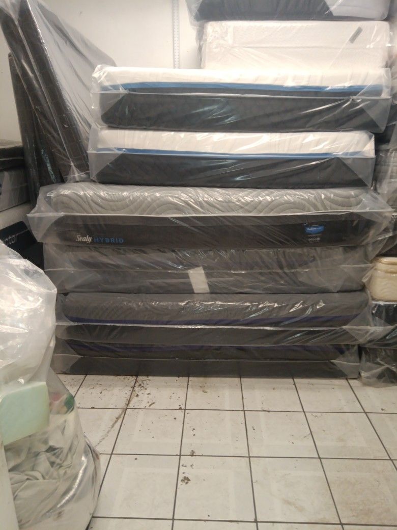 π₯π₯π₯ $249 Eastern King Memory Foam Mattress Only $249π₯π₯π₯