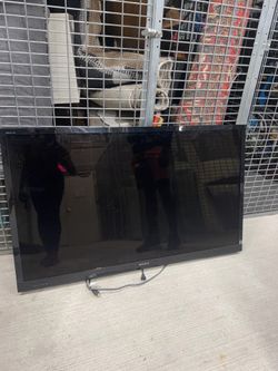 Sony Bravia 55” Smart LED TV (KDL-55HX729) with Wall Mount – Works Great