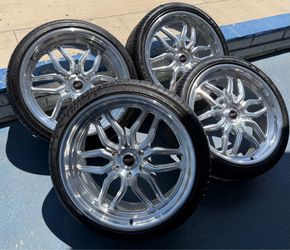 Weld Laguna Staggered 22x9 - 22x10.5 Machine With 265/35/22 - 295/30/22 Tires 🔥🔥🔥