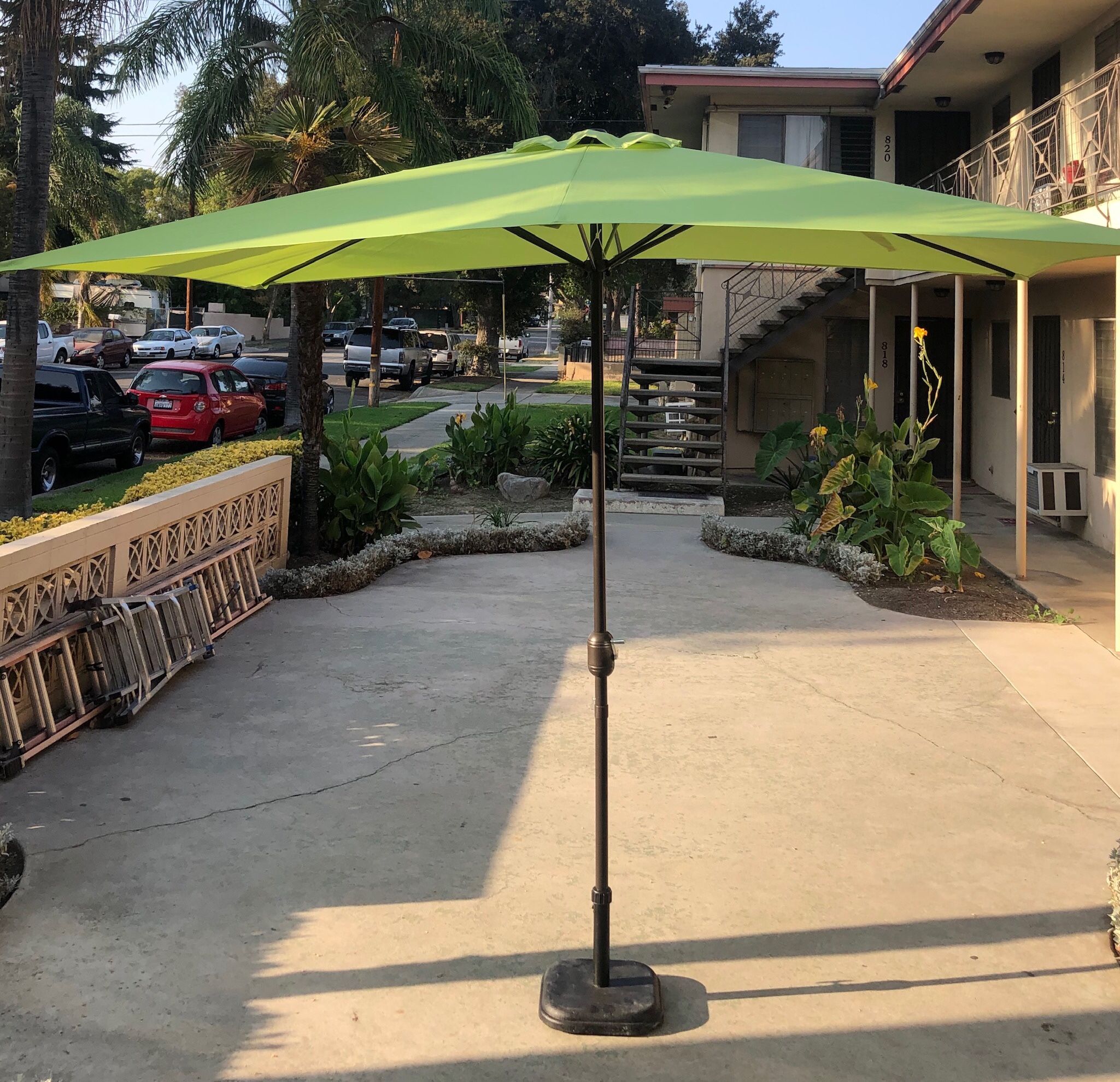 10’ X 6.5” CRANK RECTANGULAR PATIO UMBRELLAS
