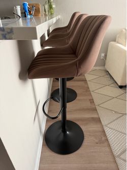Brand New Adjustable Barstool