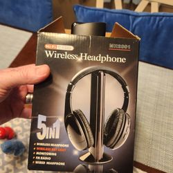 Wireless headphone setup