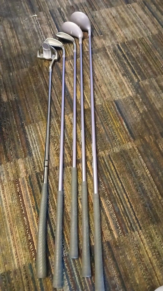 Nike Tiger Shark 5 Piece Golf Clubs