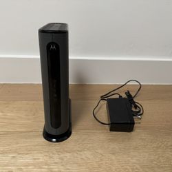 Motorola MB8611 DOCSIS 3.1 Cable Modem (2.5Gbps)