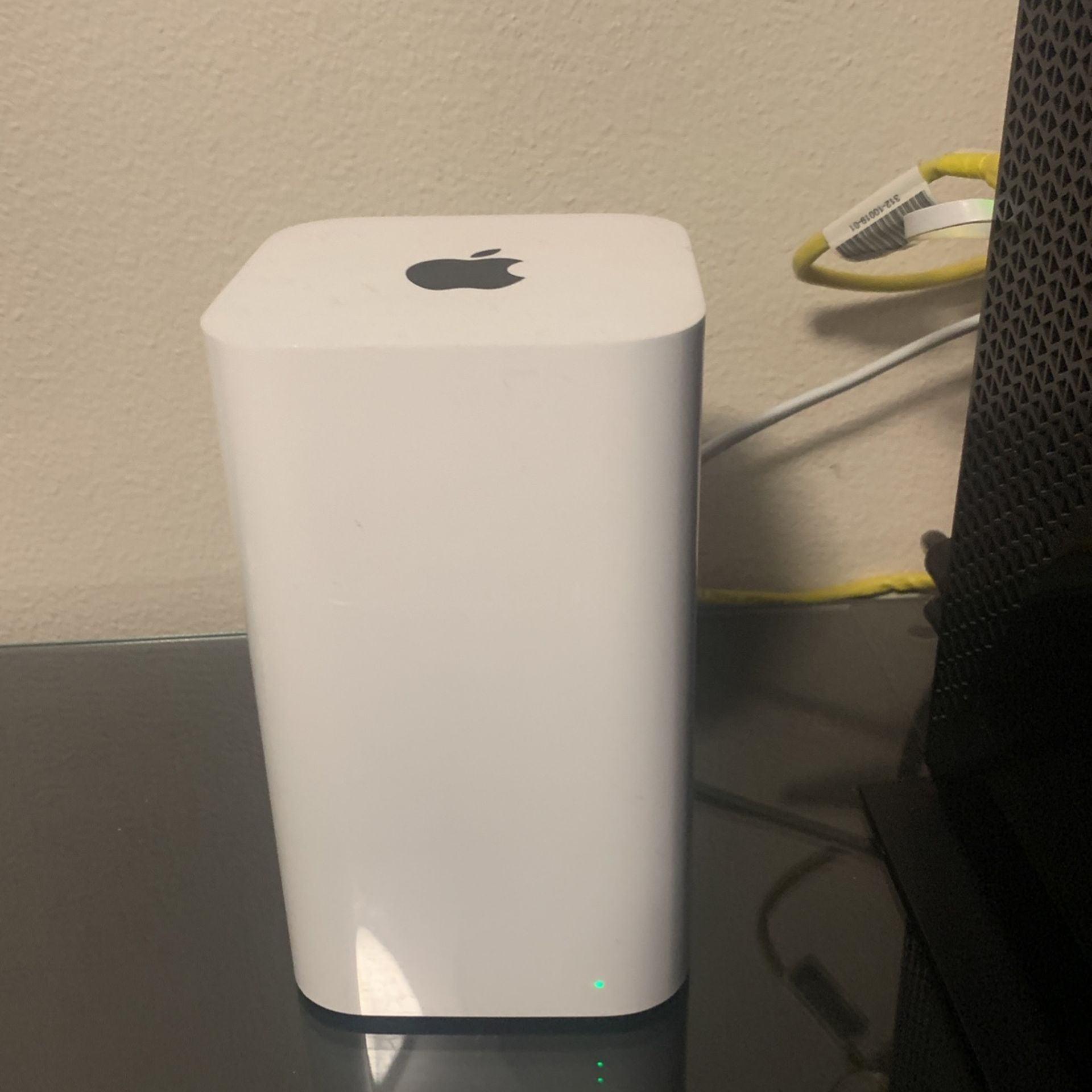 Apple AirPort Extreme Base Station