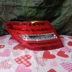 2012-14 Mercedes Benz C-Class Left Tail Light 