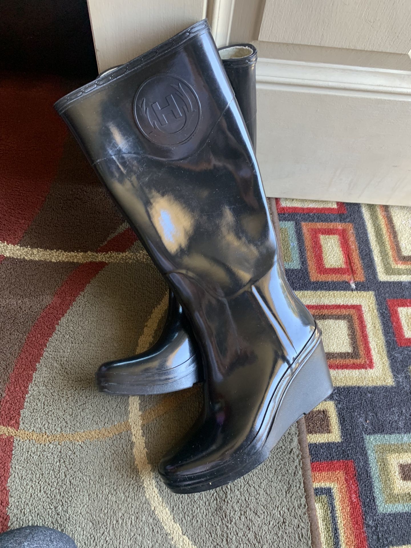Hunter Wedge Rain Boots Size 8 for Sale in Sunnyvale CA OfferUp