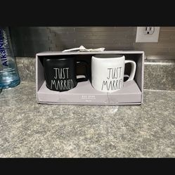 “Just Married” ✨NEW✨RAE DUNN Mug set