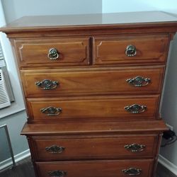 Solid Wood Vintage Dresser & Matching Chest – Brass Hardware
Description: