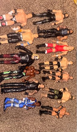 WWE action figure lot