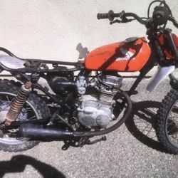 1975 honda xr75 bike only$975