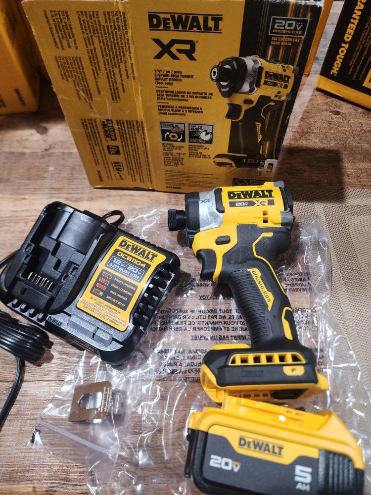 Dewalt Xr Digital Inpact Driver With 5.0 Baterie And Charger$199