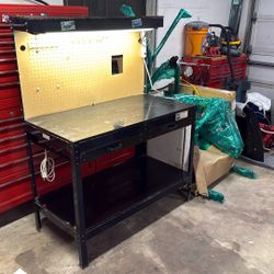 Work Bench With Extras!