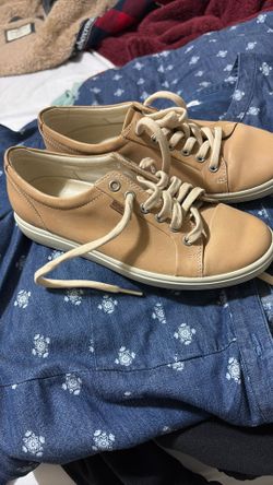 Ecco Women Shoes 