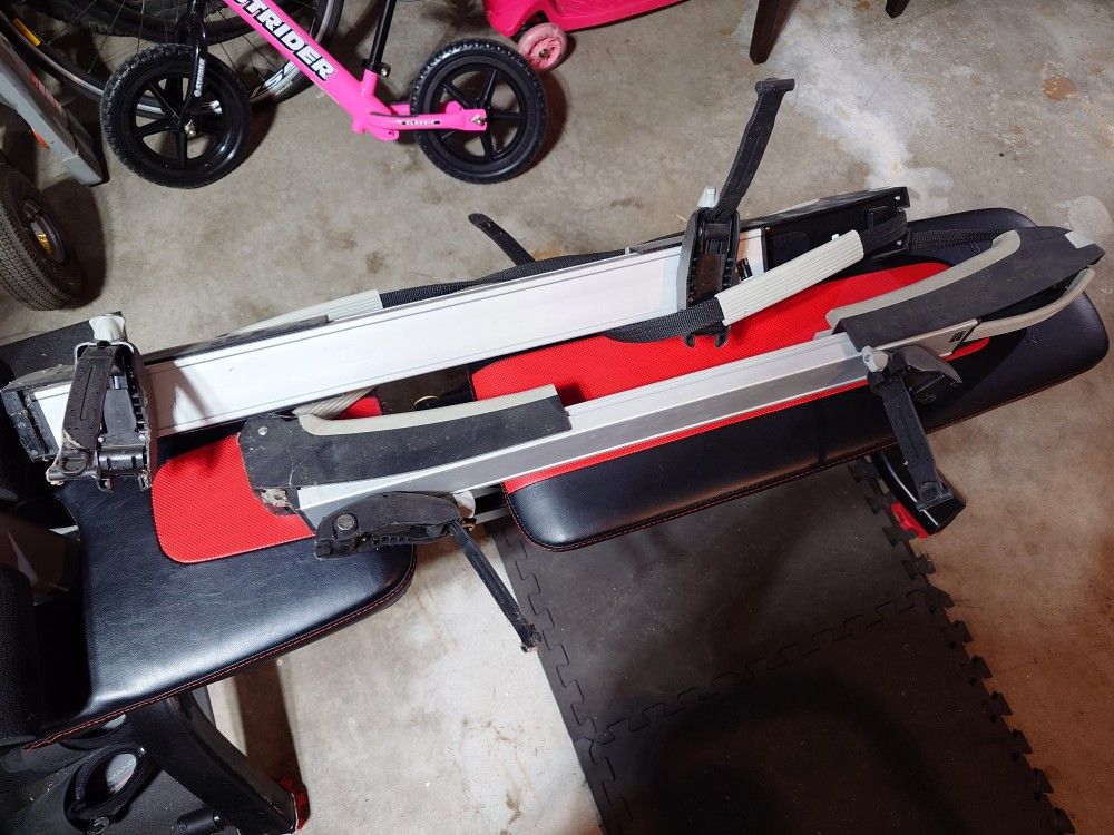 Thule 810xt SUP Taxi