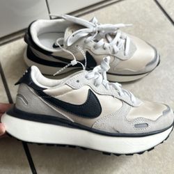 Nike Shoes Size 6.5 