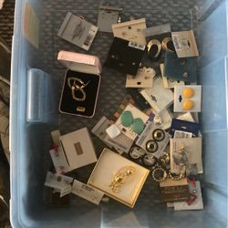 Costume jewelry lot