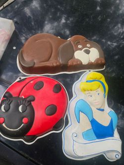 Character Novelty Cake Pans Set of 3