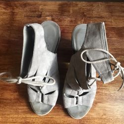 Women’s Heeled Dress Boot Shoes Size 8.5