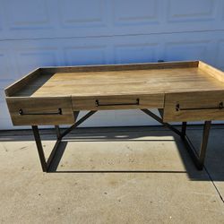 Table/Desk