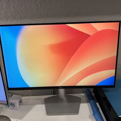 Dell S2722QC 27-inch 4K USB-C Monitor -Barely Used for Sale in