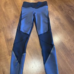 Woman’s Under Armour Coldgear Workout Pants Shipping Available 