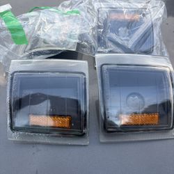 Chevrolet 1500 Front Corner Lights 