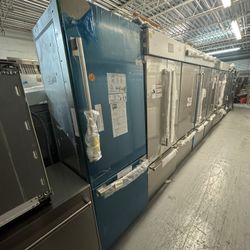 Bosch Benchmark® 30” Built-In Refrigerator – Panel Ready