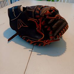 Brand New Easton Baseball Chatchers Mit 