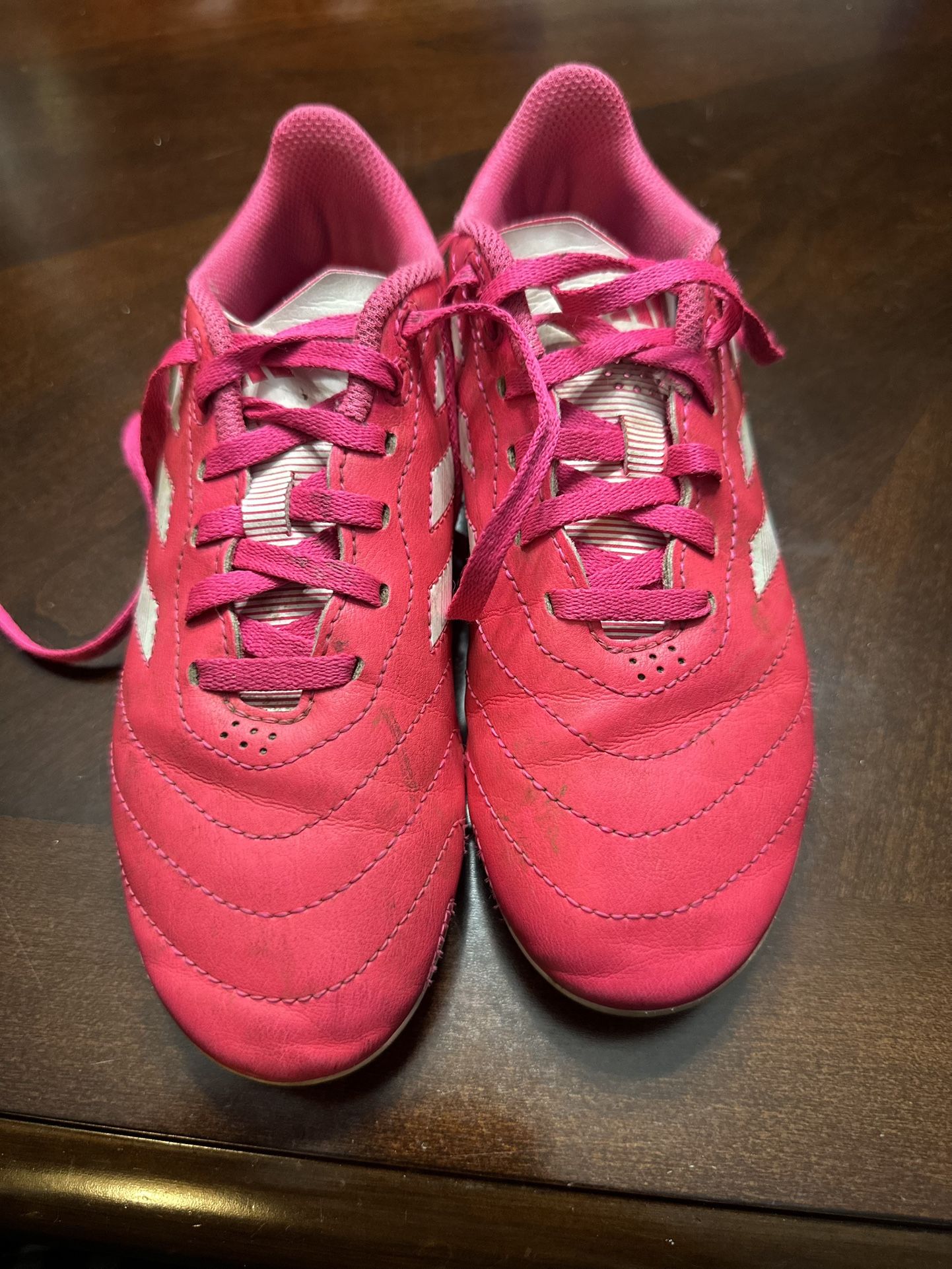 Girls Soccer Cleats Size 2