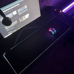 Razer Mouse Pad / Glorious 0 Gaming Mouse 