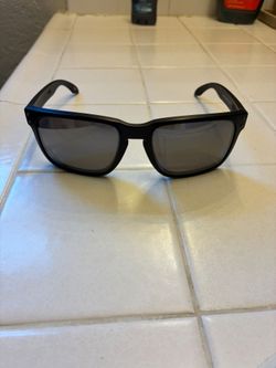 Oakly sunglasses