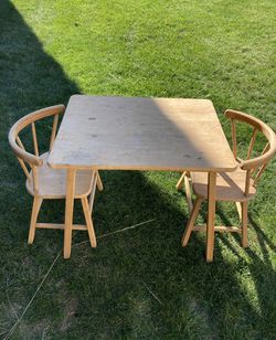 Children’s Table And Chairs Thumbnail