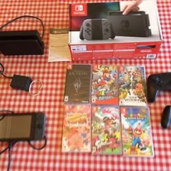 NINTENDO SWITCH BUNDLE WITH 6 GAMES