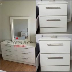 Đręsser Wiţh Mįrror Ąnd Ţwo Nąighţsţanđs *** Çomođa Çon Espęjo Y Đos Męsitas 