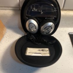 Bose Acoustic Noise Canceling Headphones 
