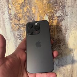 iPhone 15 pro 128 Gb unlocked