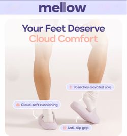 BRAND NEW Lavender Mellow Slides – 9.5-10.5