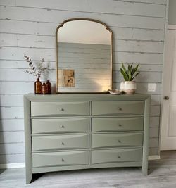 Large Bedroom Dresser- 8 drawers - delivery available
