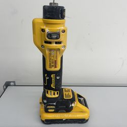 Dewalt Cut -out-tool Dce555 One Battery No Charger